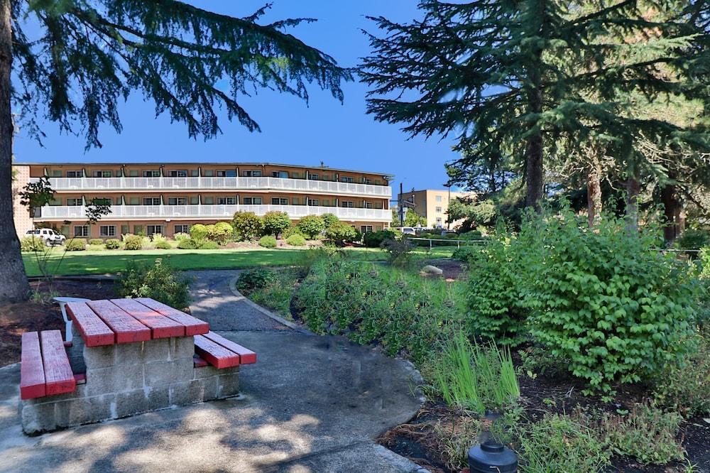 Riverfront Inn Roseburg Extérieur photo