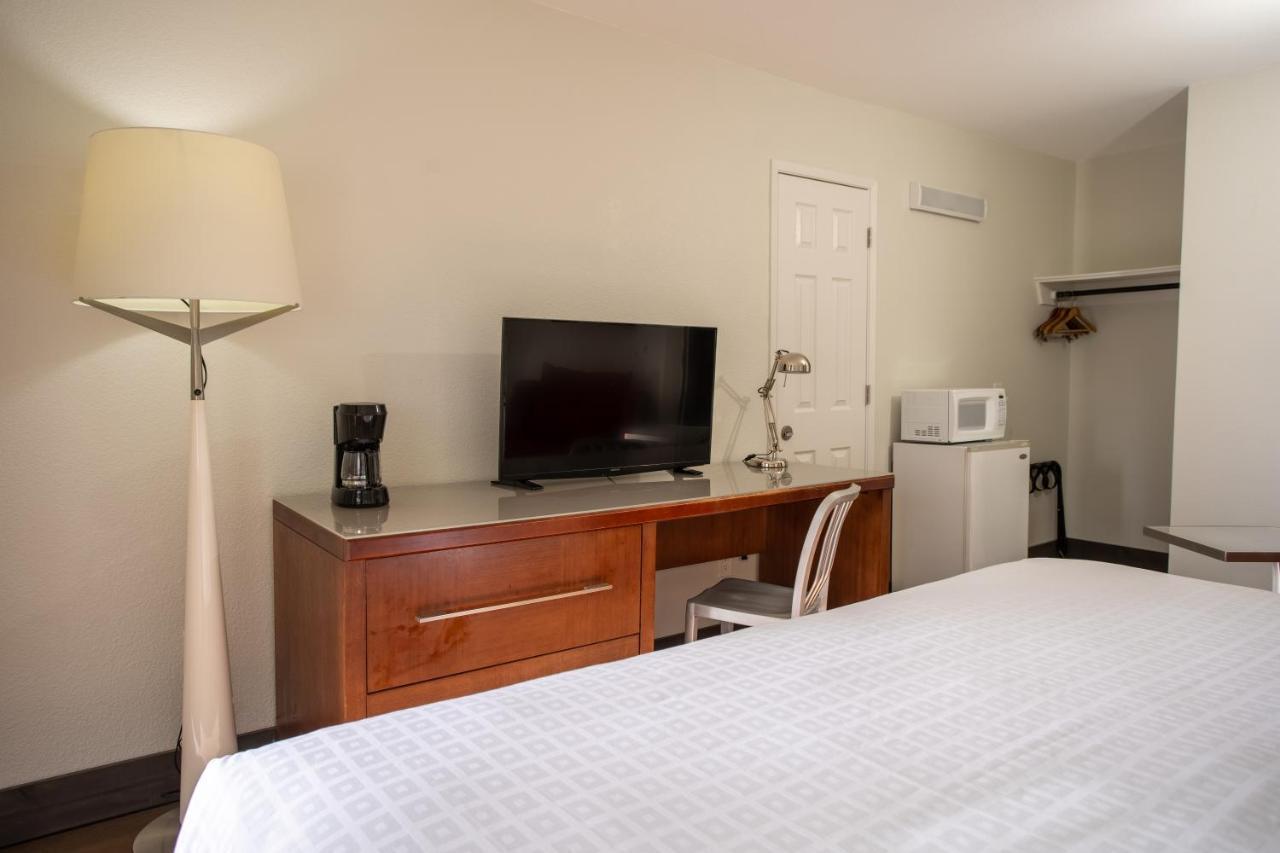 Riverfront Inn Roseburg Extérieur photo