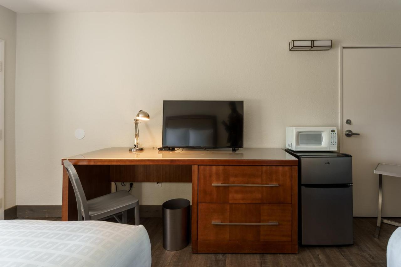 Riverfront Inn Roseburg Extérieur photo