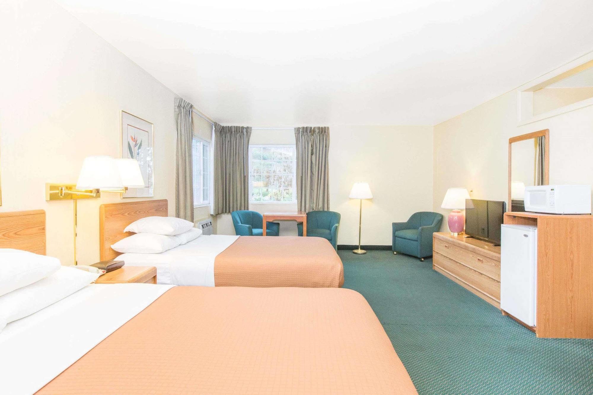 Riverfront Inn Roseburg Extérieur photo