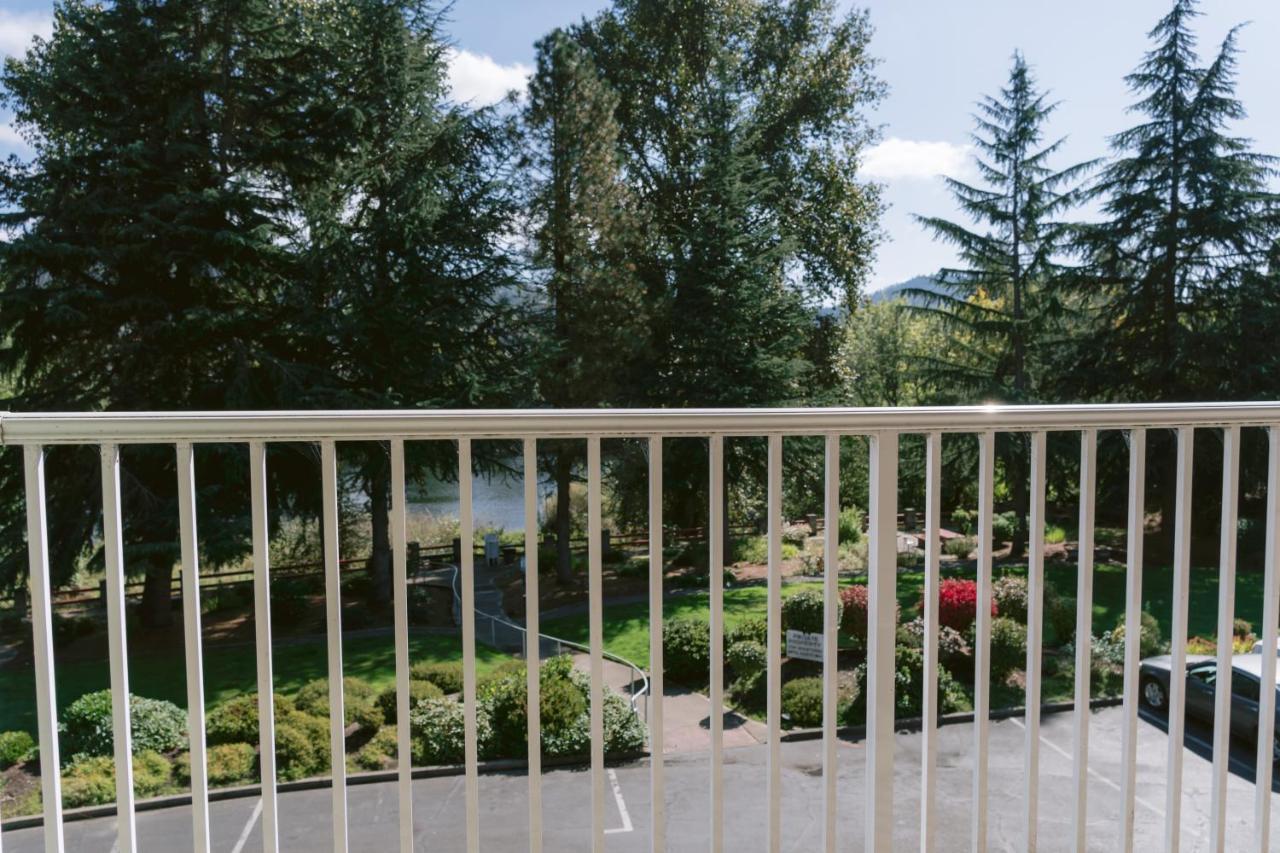 Riverfront Inn Roseburg Extérieur photo